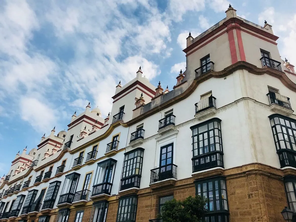Casa De Las Cinco Torres カディス